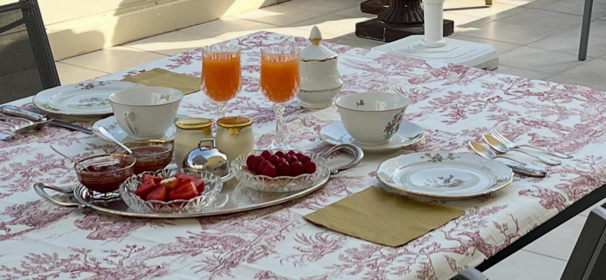 Grace & Breakfast Bed & Breakfast Beausoleil Bagian luar foto